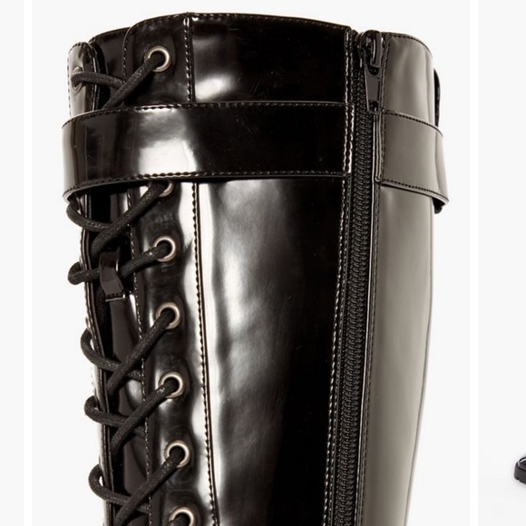 Dandrige Lace Up Combat Boot - Picture 2 of 8